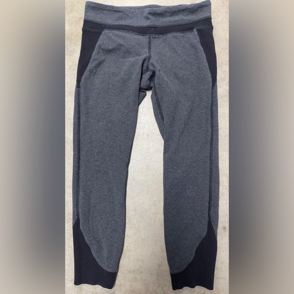 Lululemon Refine Crop size 6 - Picture 3 of 4
